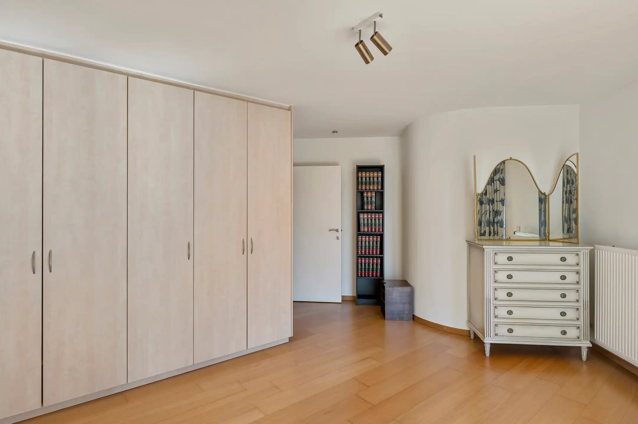 Lichtrijk duplex appartement met uitzonderlijk brede gevel foto 11