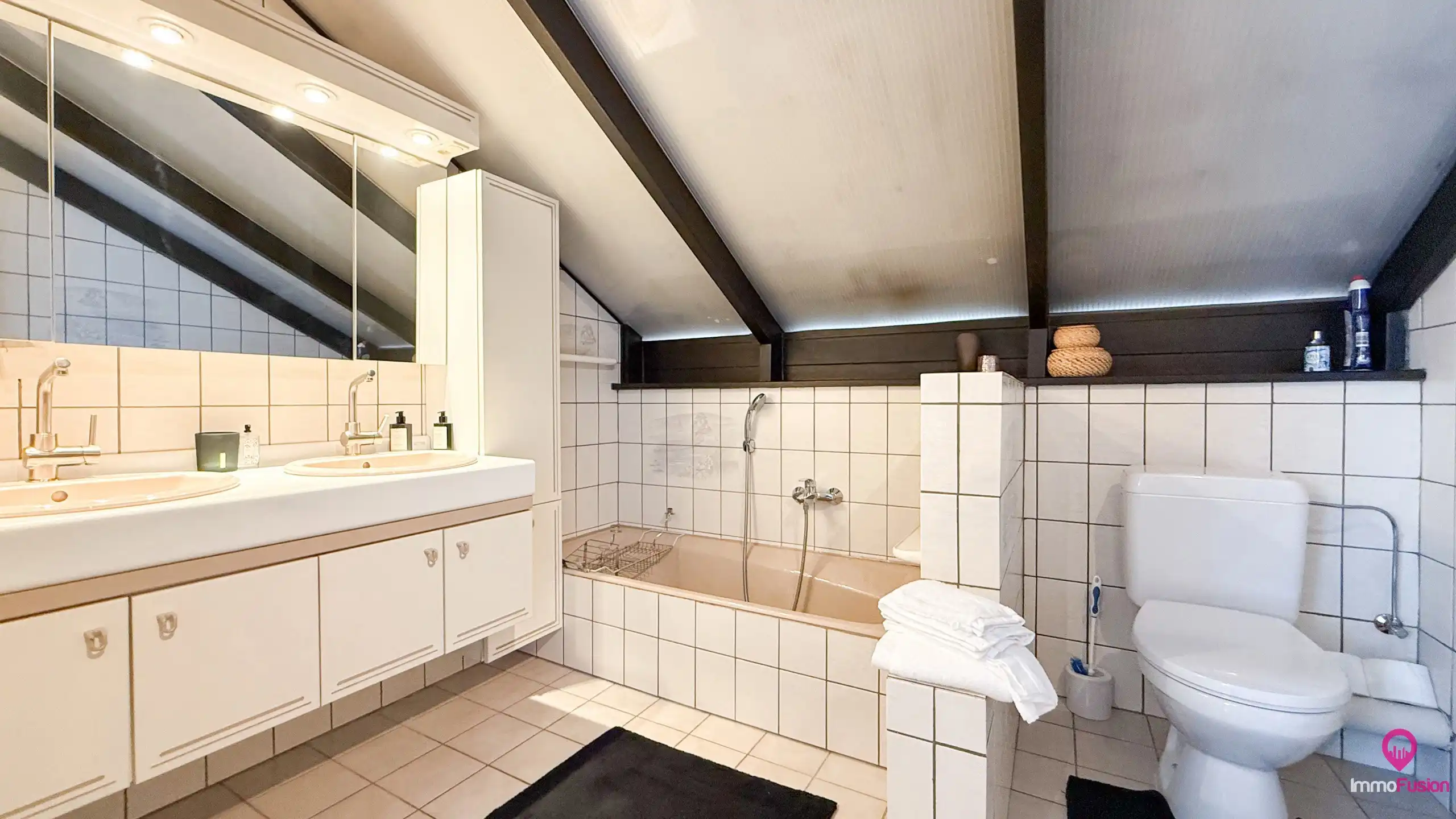 Instapklare bakkerij met woonst in het centrum van Zolder! foto 44