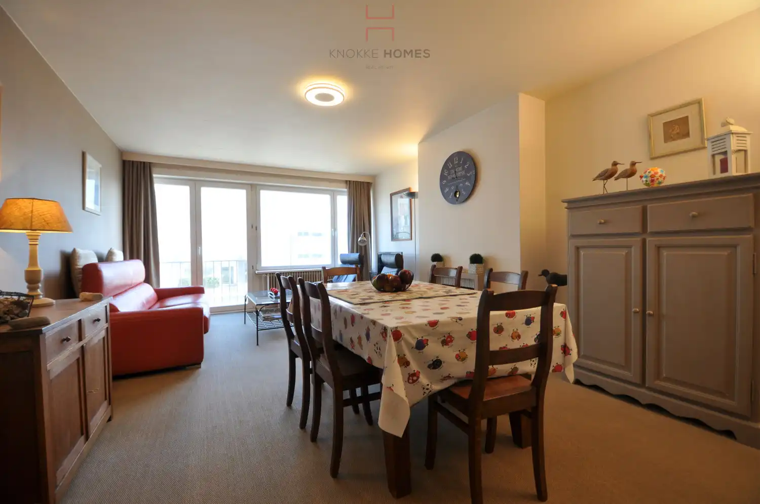 Te renoveren appartement met zijdelings zicht op zee aan het Albertstrand foto 4