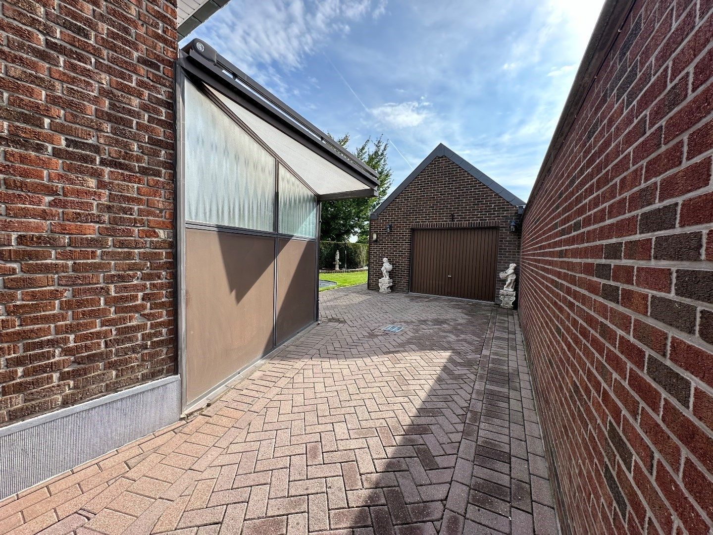 Ruime woning met tuin, terras, garage en 3 slaapkamers foto 16