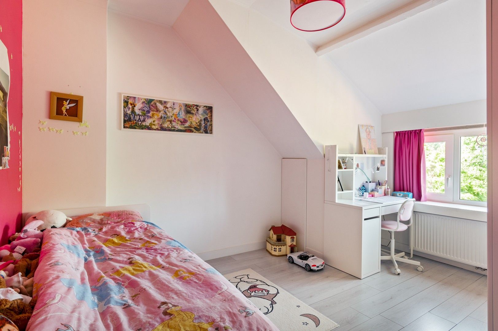 Gerenoveerde woning met 4 slpk, ruime tuin in rustige buurt foto 16