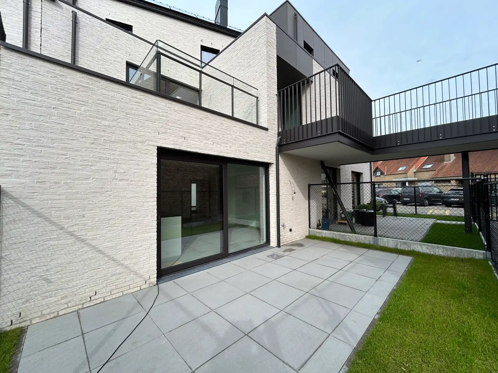 Prachtig nieuwbouwappartement in hartje Nieuwrode!  foto {{pictureIndex}}
