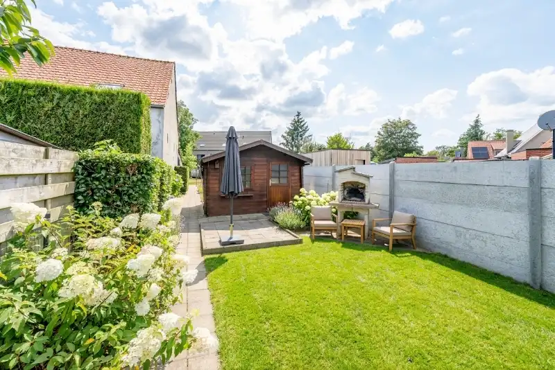 Woning aan de stadsrand nabij de Daknamse bossen... foto 3
