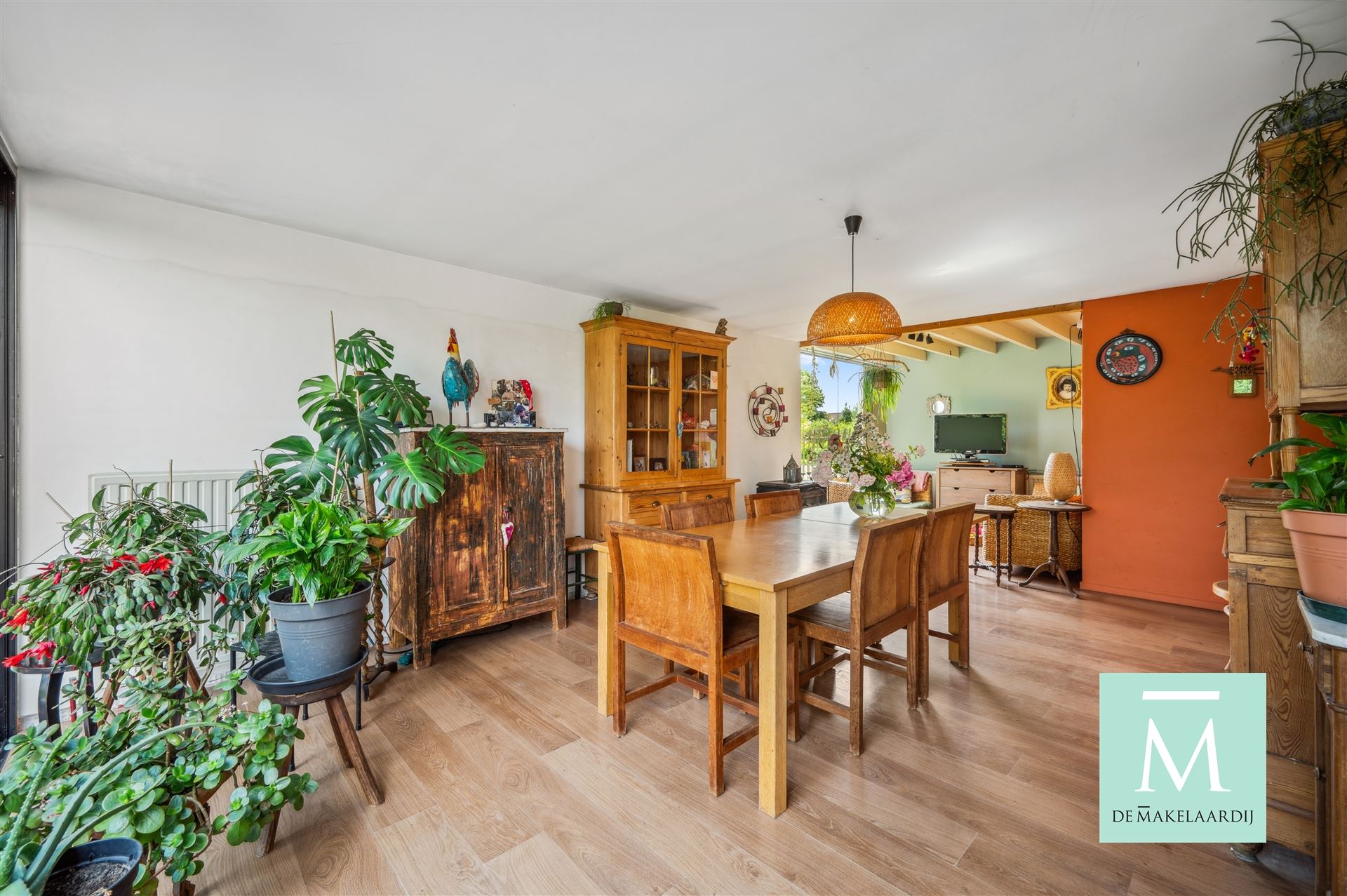 Charmante 3 gevel woning met 3 slaapkamers en zeer ruime tuin gelegen in een rustige buurt te Haacht foto 4