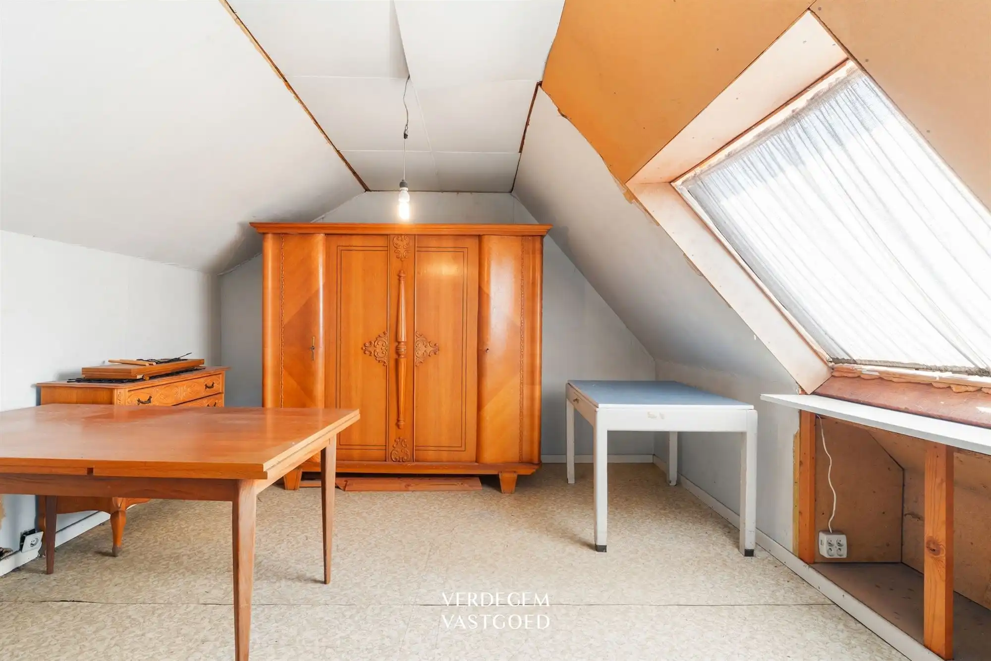 Halfopen woning op een terrein van 787m², te renoveren foto 15