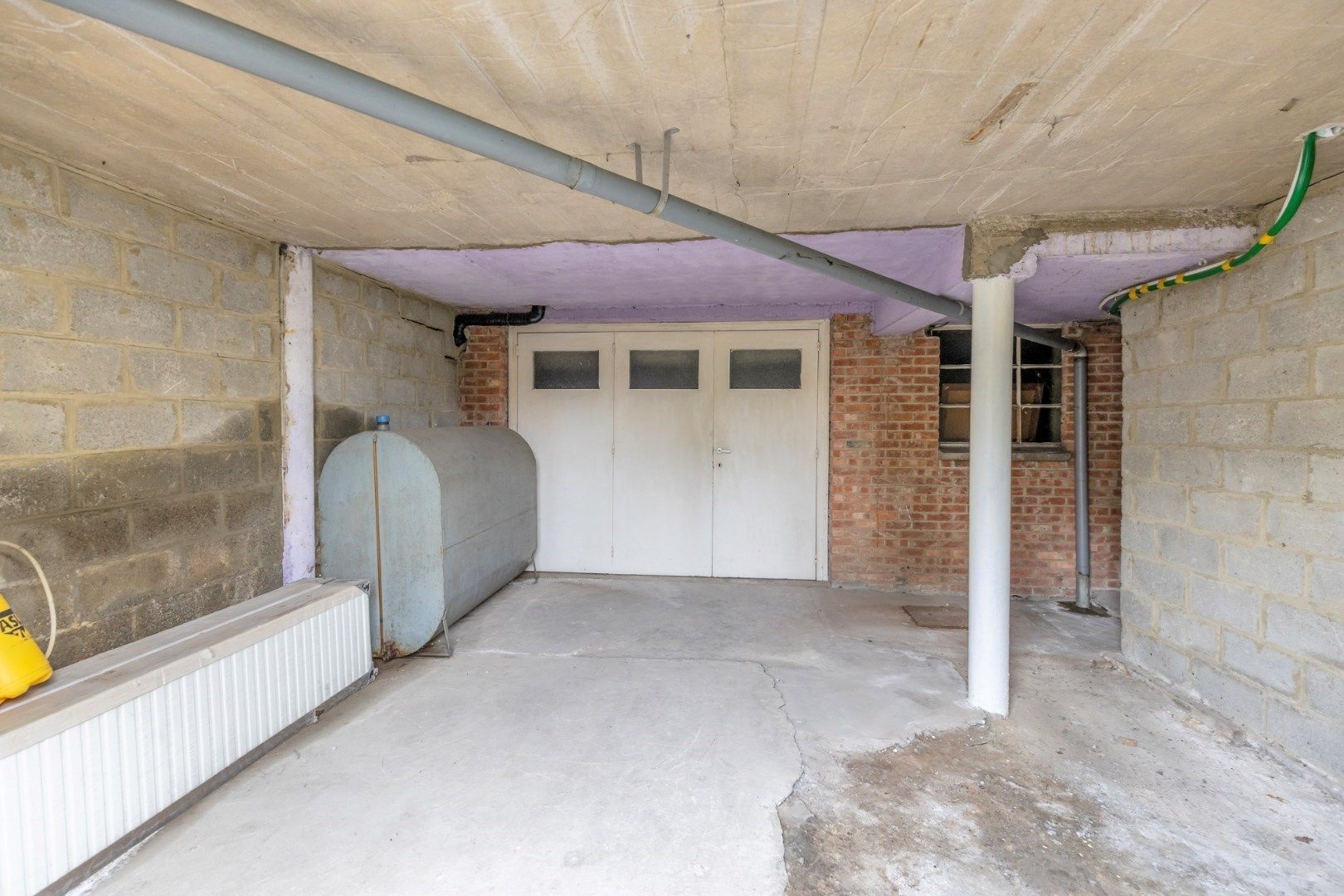 Ruime woning met 4 slaapkamers, garage en diepe tuin met inrit foto 27