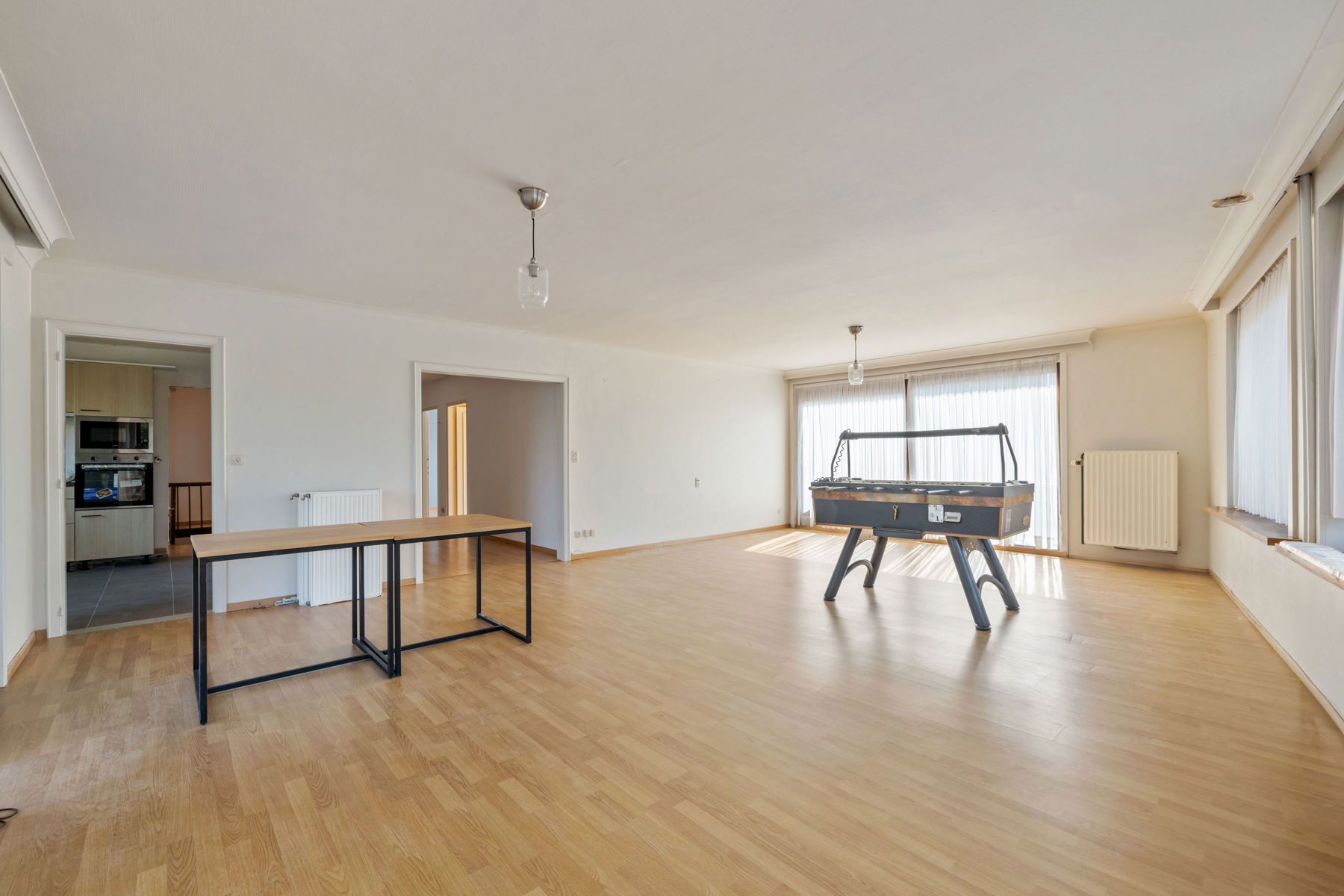 Zeer ruim appartement met 4 kamers foto 4