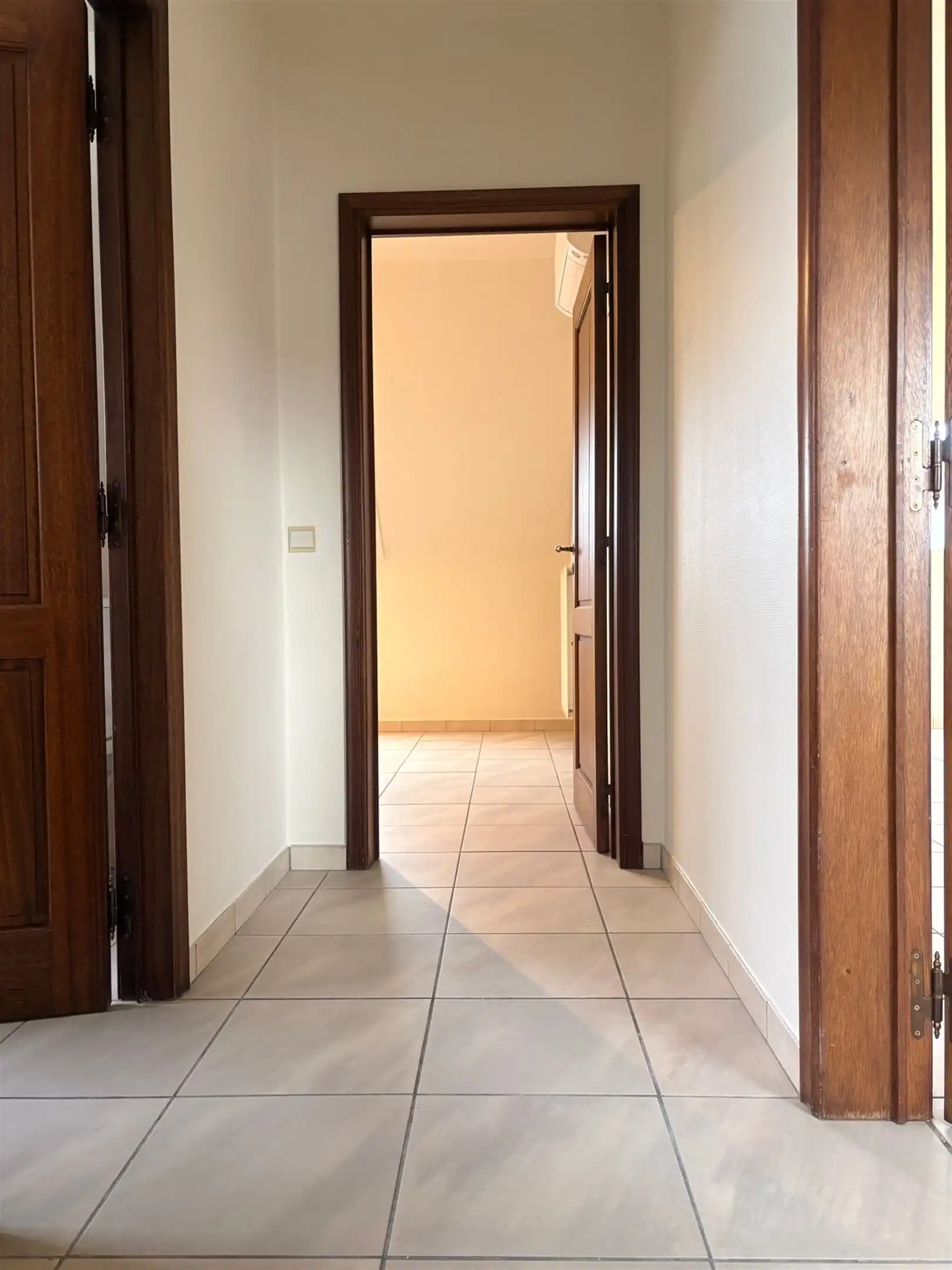 Instapklaar volledig gerenoveerd appartement met garage.  foto 15