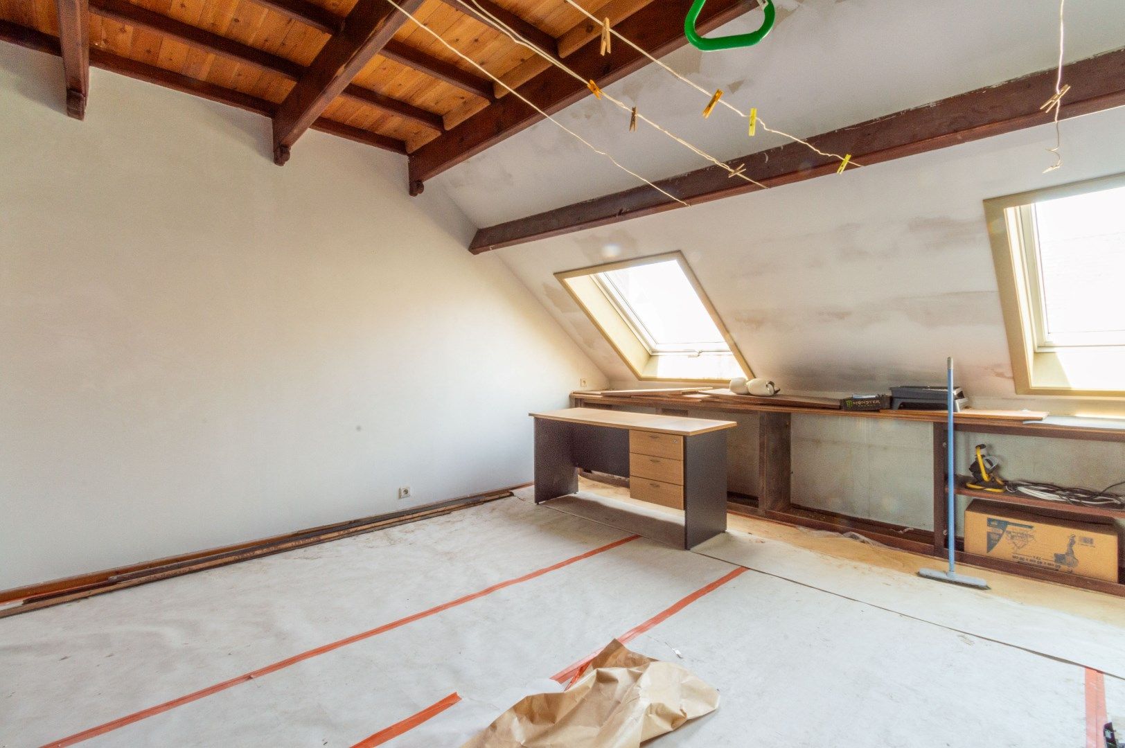 Ruime (196m²) en goed onderhouden woning met 3 slaapkamers! foto 16