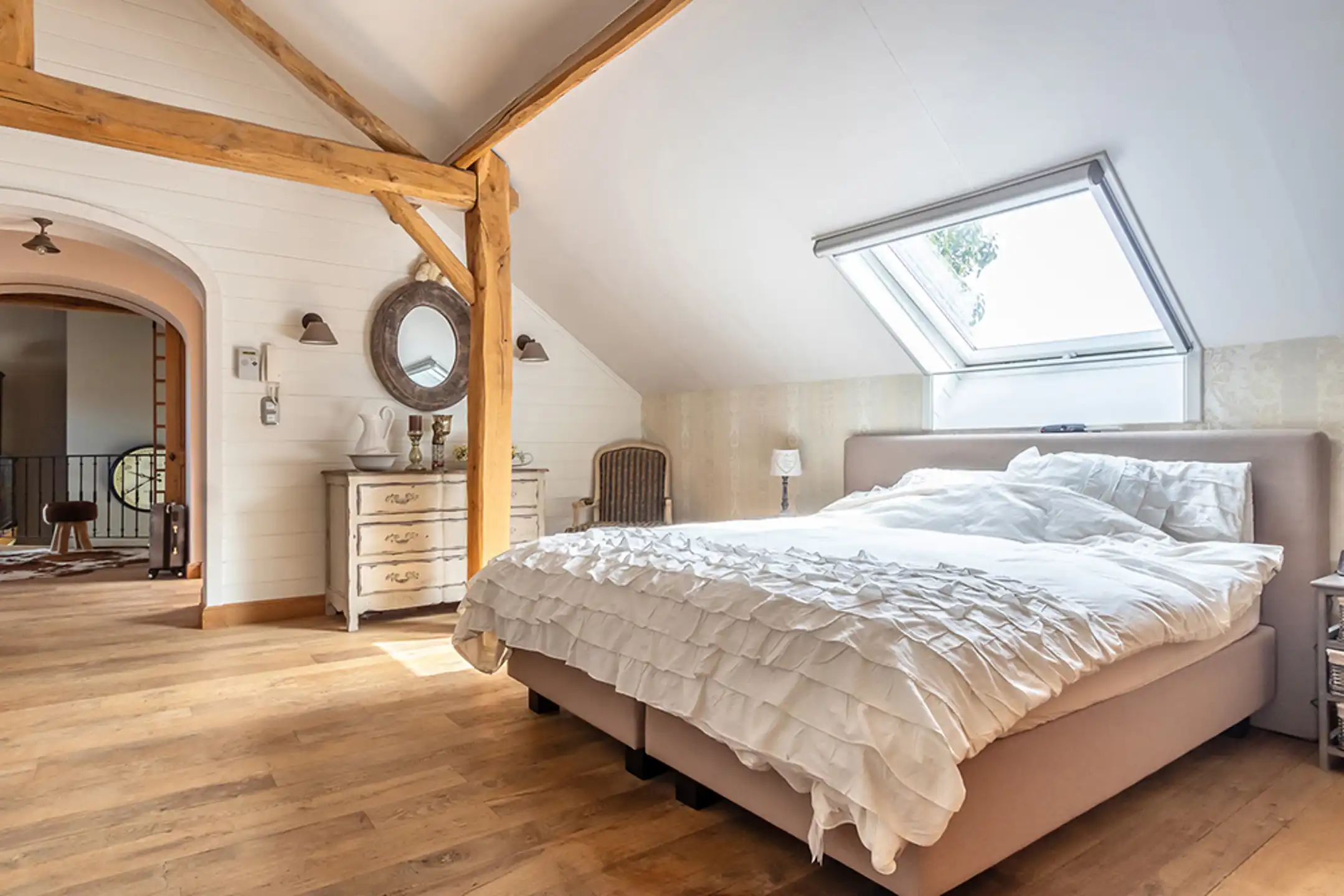 Gerestaureerde vierkantshoeve met B&B op 80 are grond foto 30