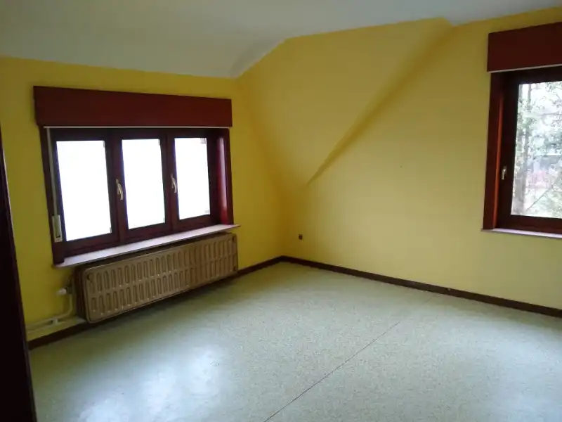 Open bebouwing met 4 slaapkamers. foto 18