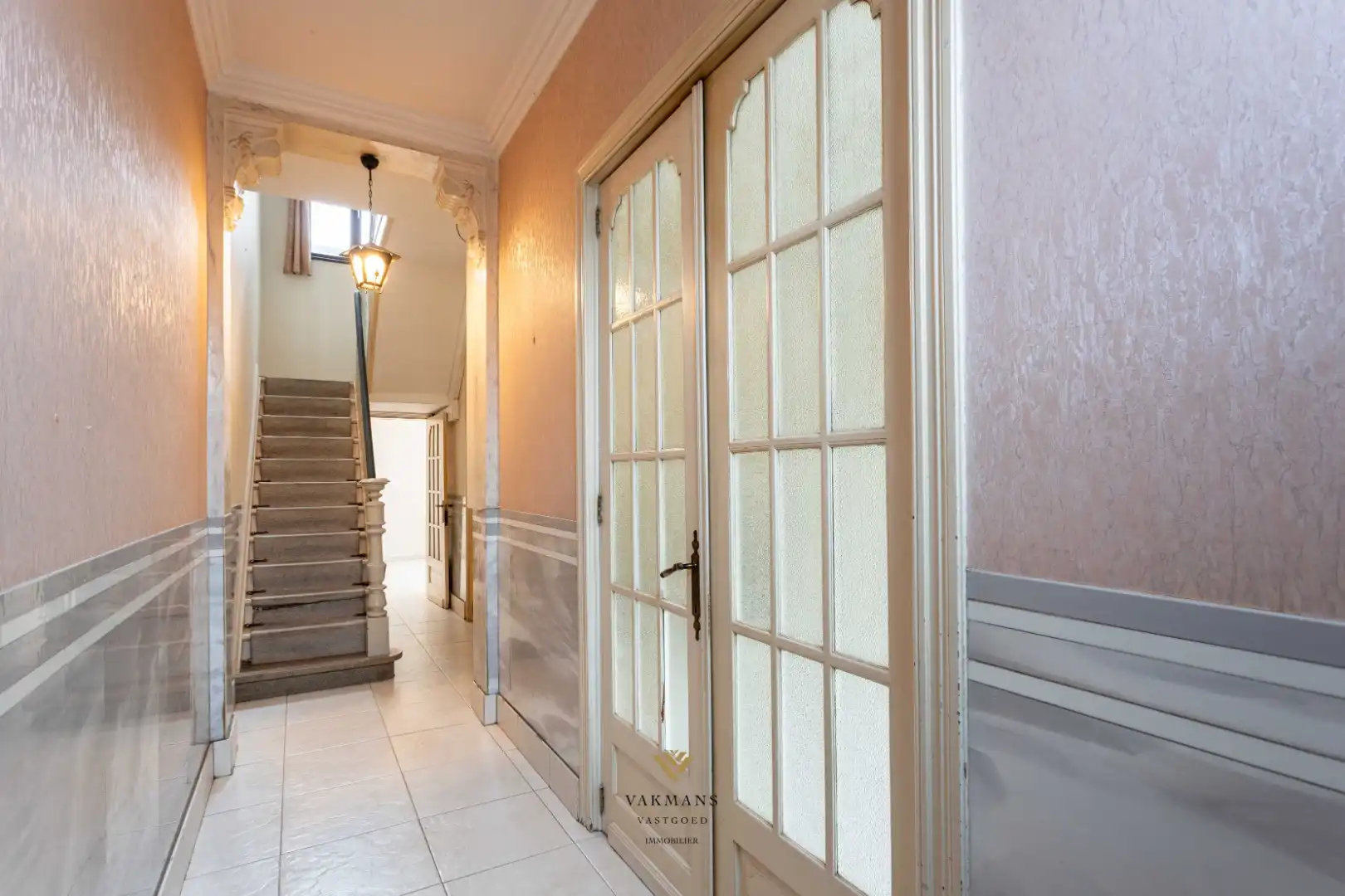 Ruime gezinswoning dichtbij het station foto 3