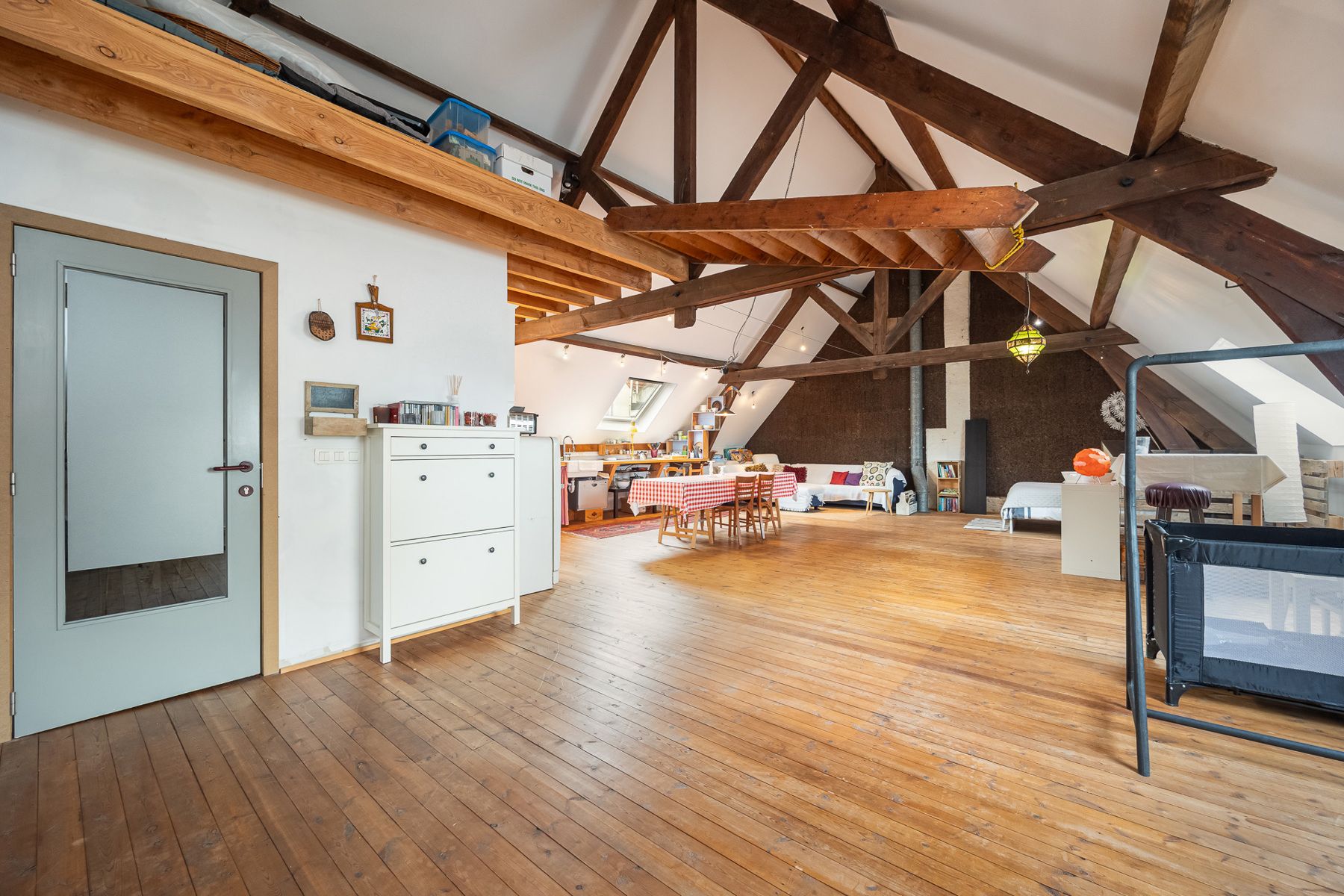 Volledig PAKHUIS in hartje Antwerpen met eindeloos potentieel! foto 17