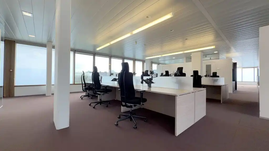 Modern kantoorgebouw te huur nabij oprit R4 in Gent foto 4