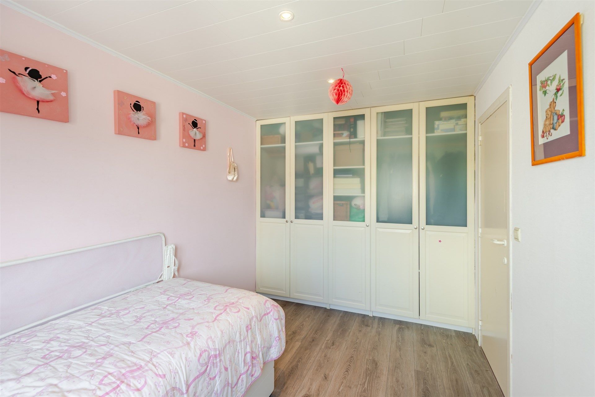 Gunstig gelegen woning met tuin, garage en 3 slks foto 17
