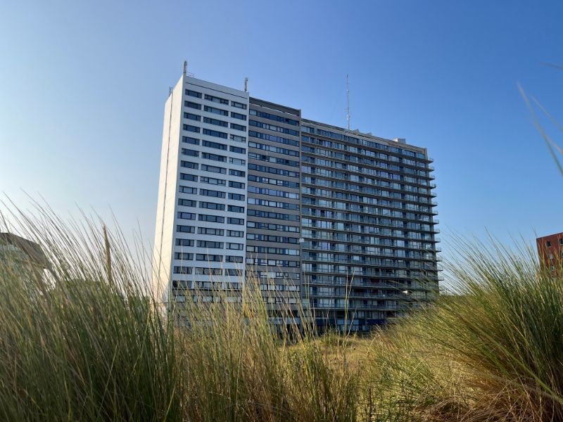 Appartement met frontaal zeezicht en een zonnig terras foto 24