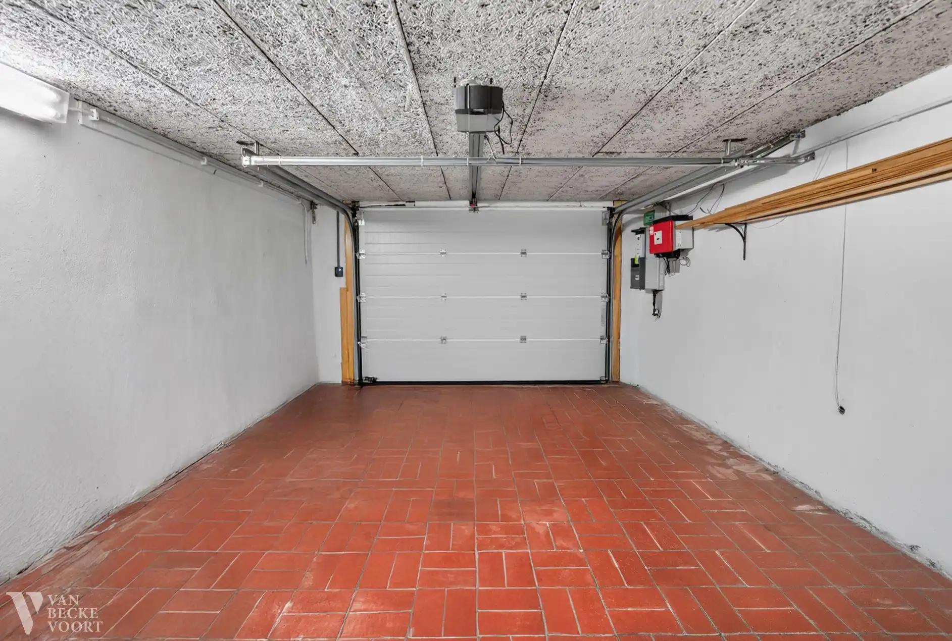 Te renoveren bel-etagewoning met garage foto 15