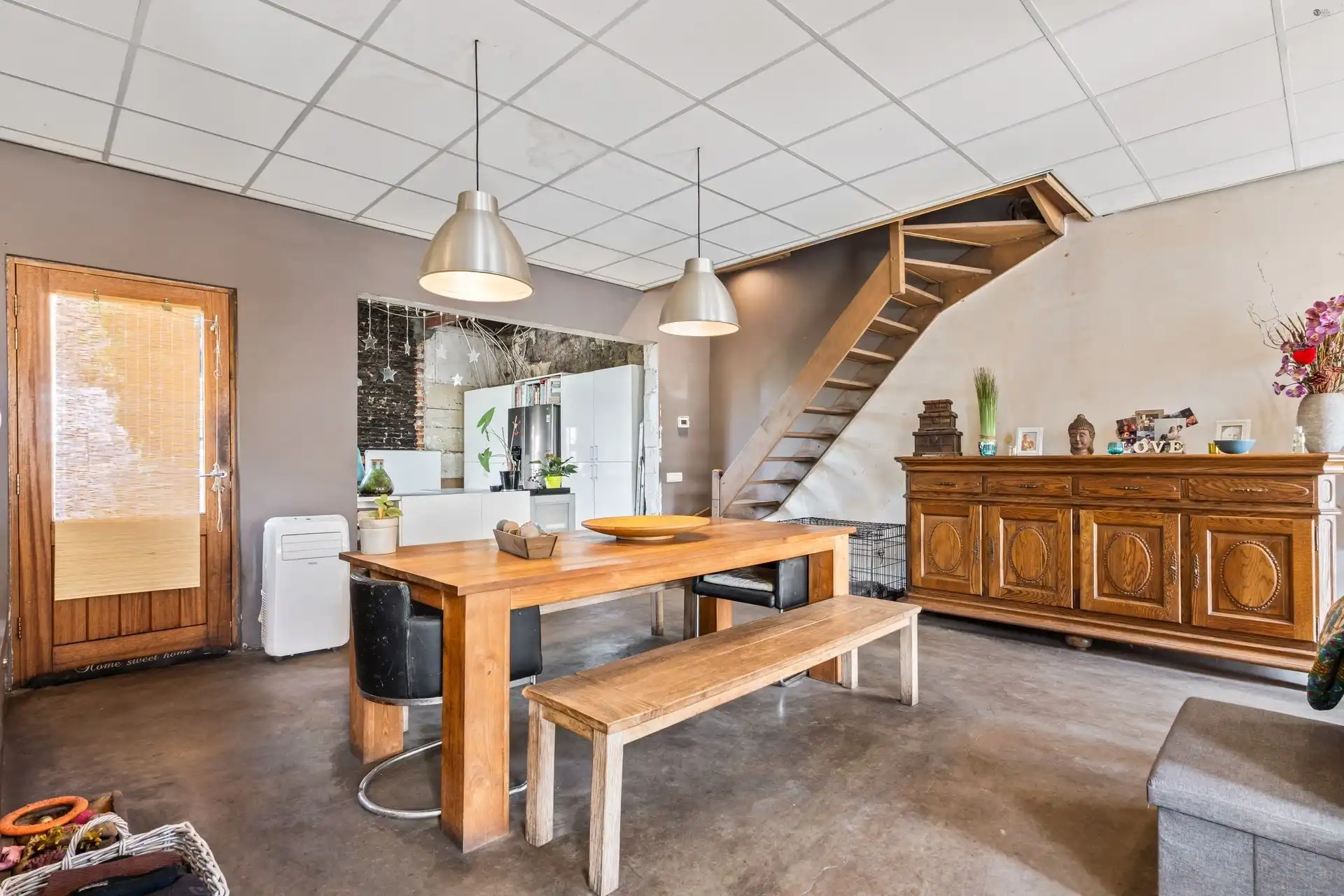 verder af te werken woning met grote garage foto 5