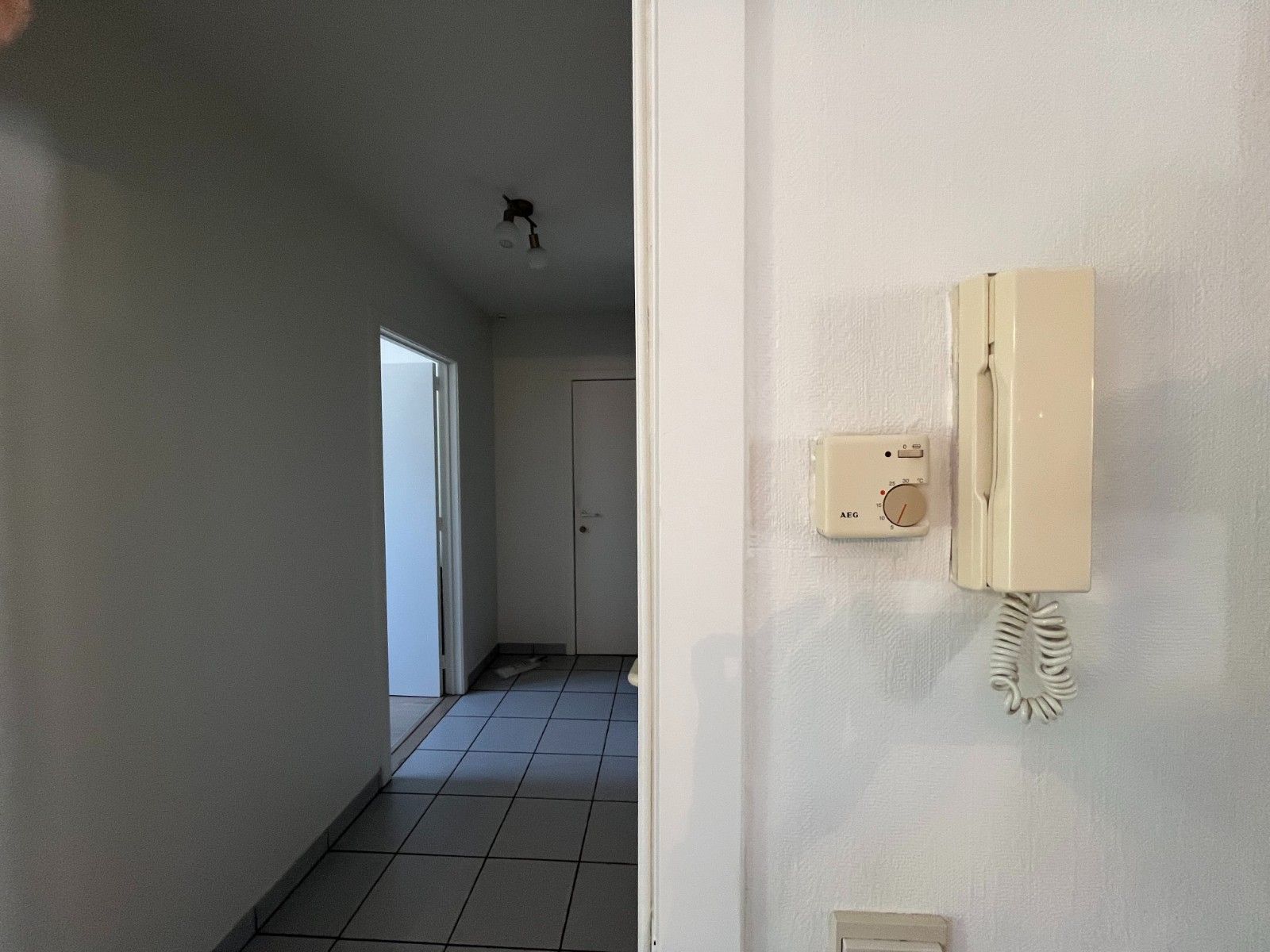 🌇 Stadse charme in Waregem – Appartement met ruimte en potentieel! foto 12