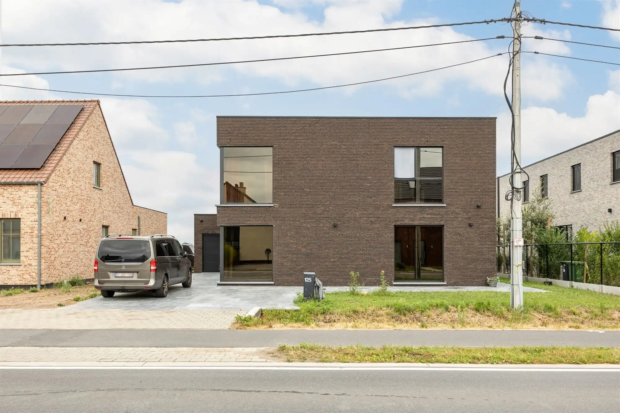 Moderne villa met 5 slaapkamers, ruime tuin en garage  foto 27