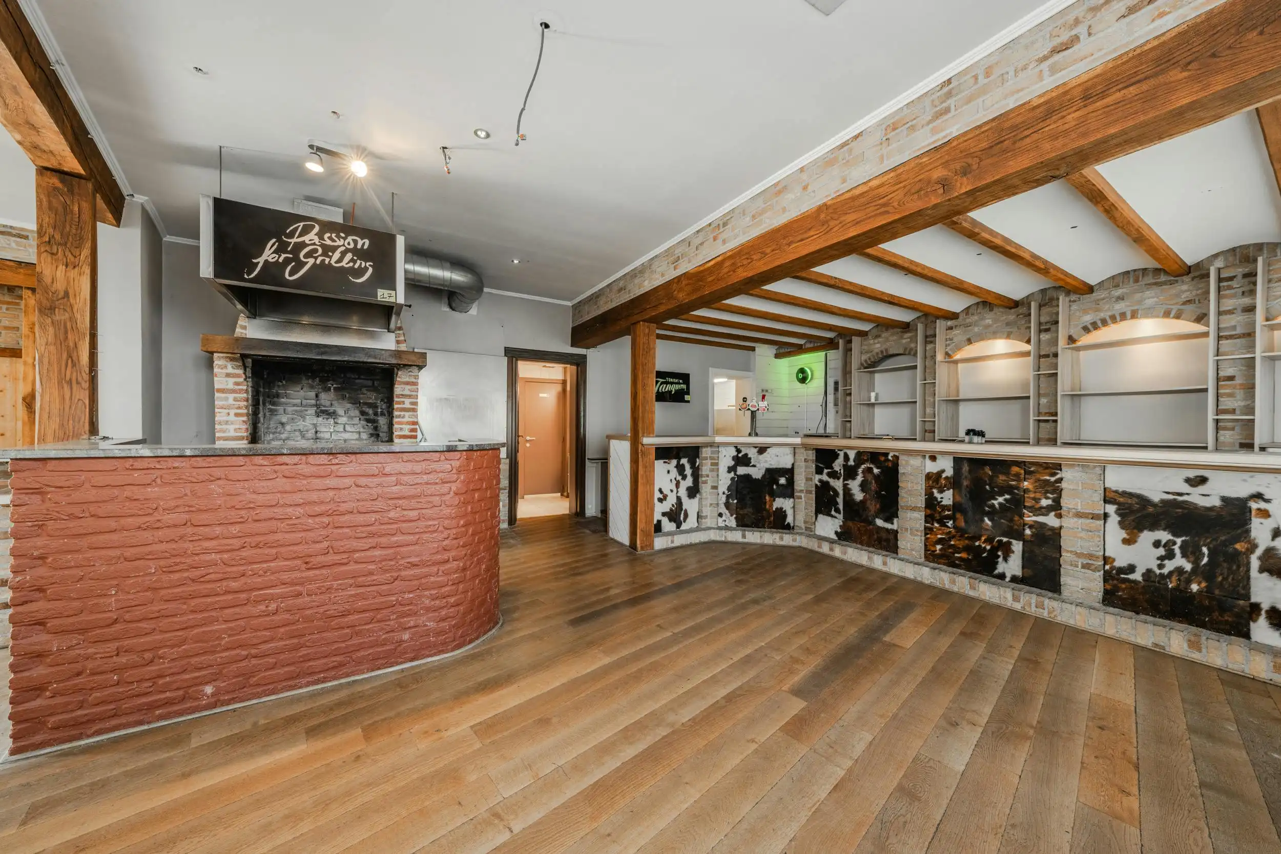 Goed gelegen handelspand met veel potentieel in Lombardsijde foto 16