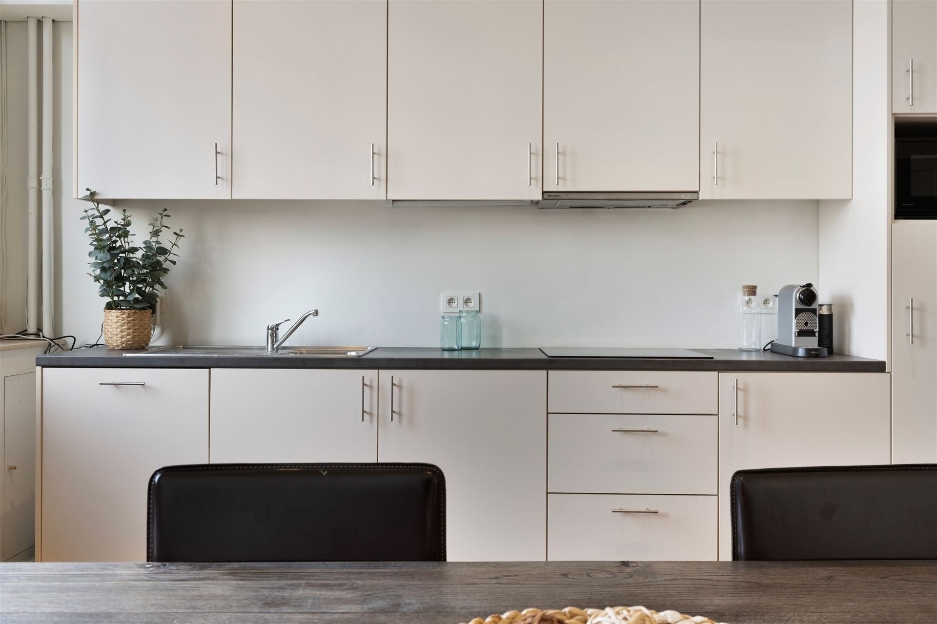 Karaktervolle woning met twee aparte woonunits foto 9