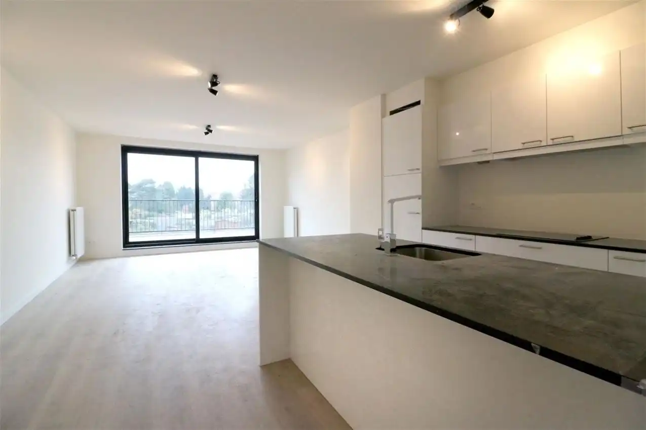 Duplex met 2 slpk., groot terras en autostaanplaats foto 8