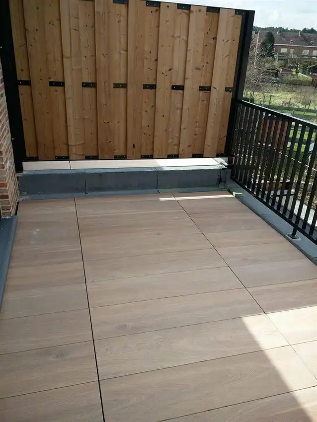 Eigentijds appartement met 2 slpk., groot terras en garage foto 8