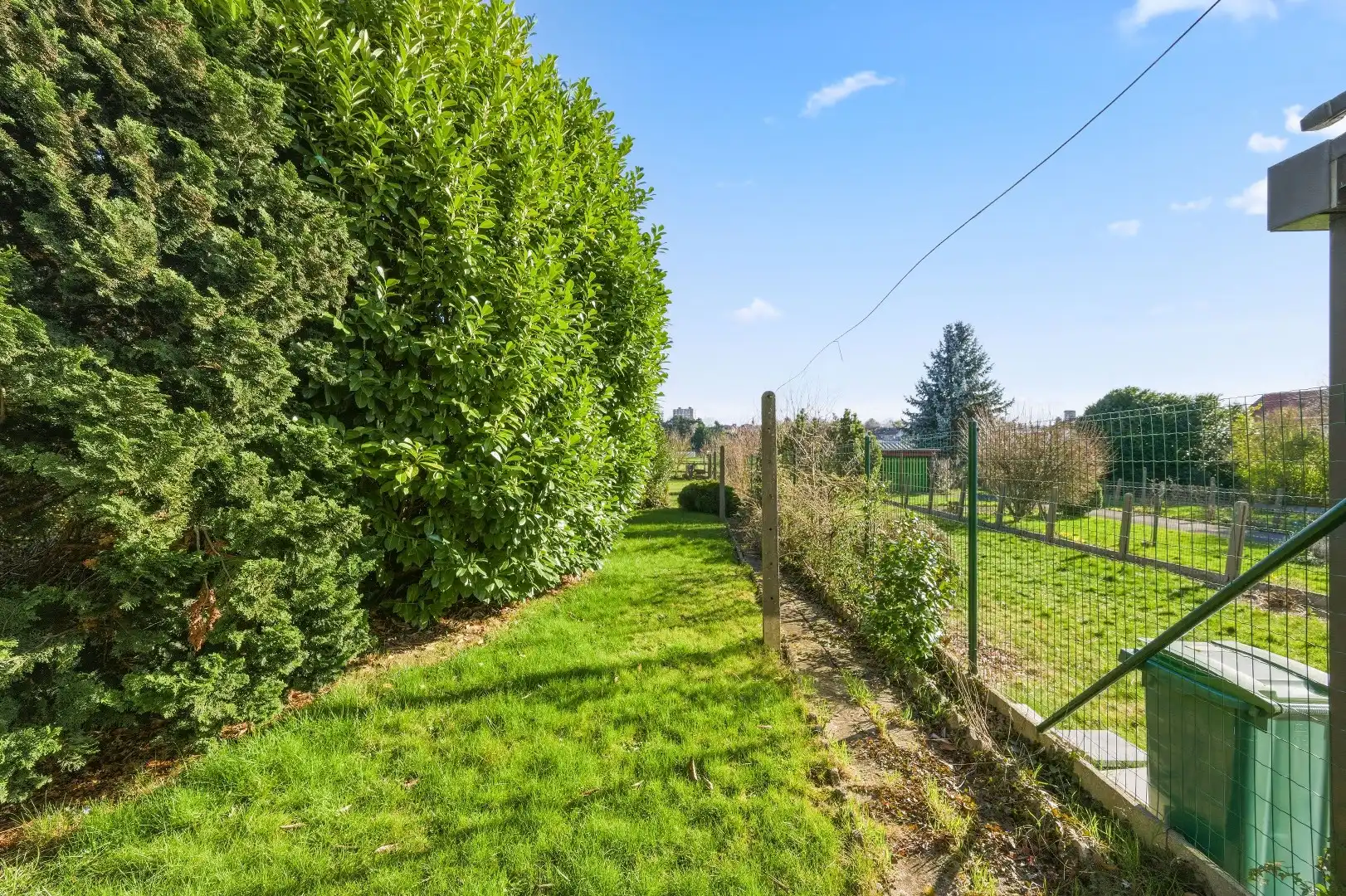 Op te frissen rijwoning met 2 slaapkamers en ruime tuin in Tienen foto 19