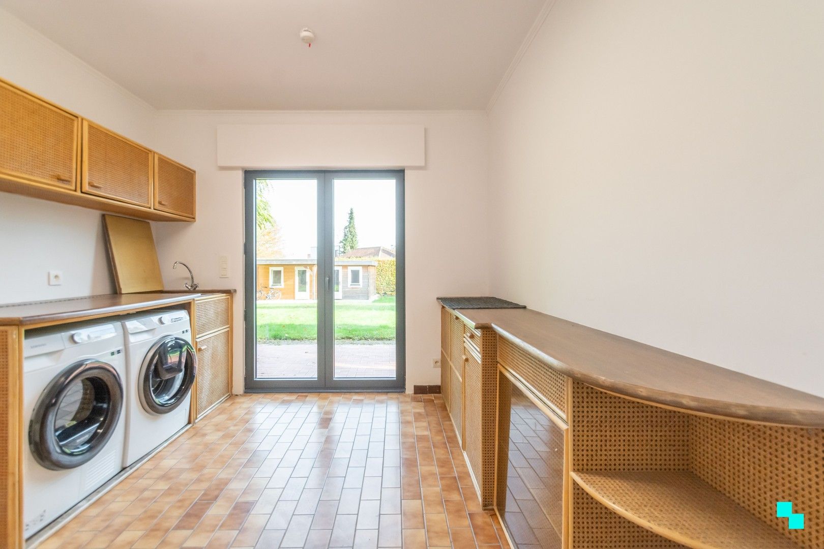 Ruime woning op rustige locatie te Wetteren foto 11