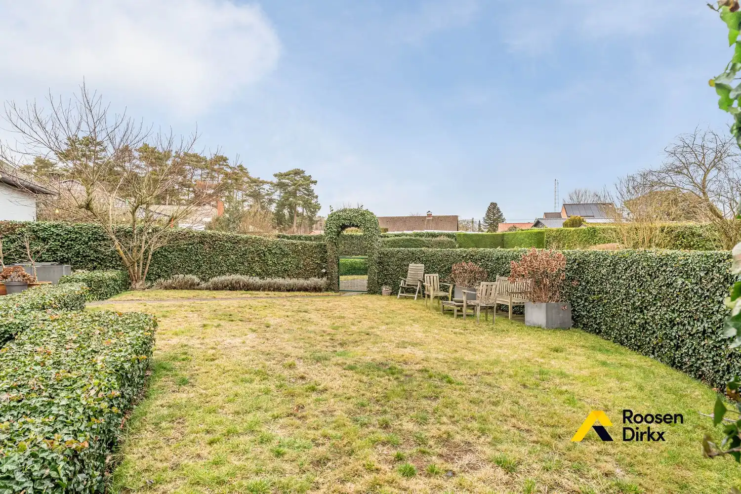 Charmante gelijkvloerse woning met 4 slaapkamers op perceel 1.282m² foto 23