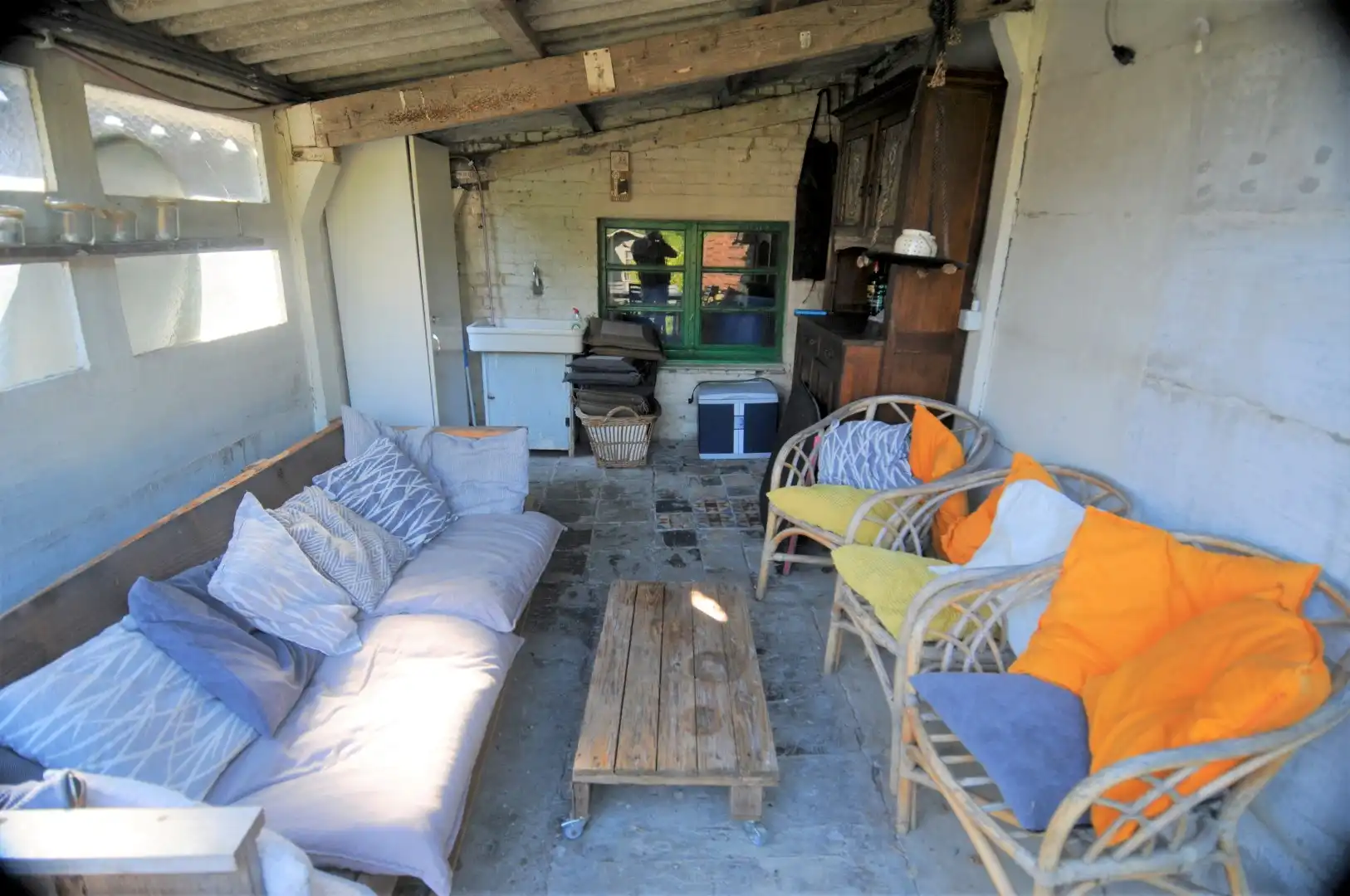 Op te frissen rijwoning met tuin, garage en 2 slaapkamers te Marke foto 12