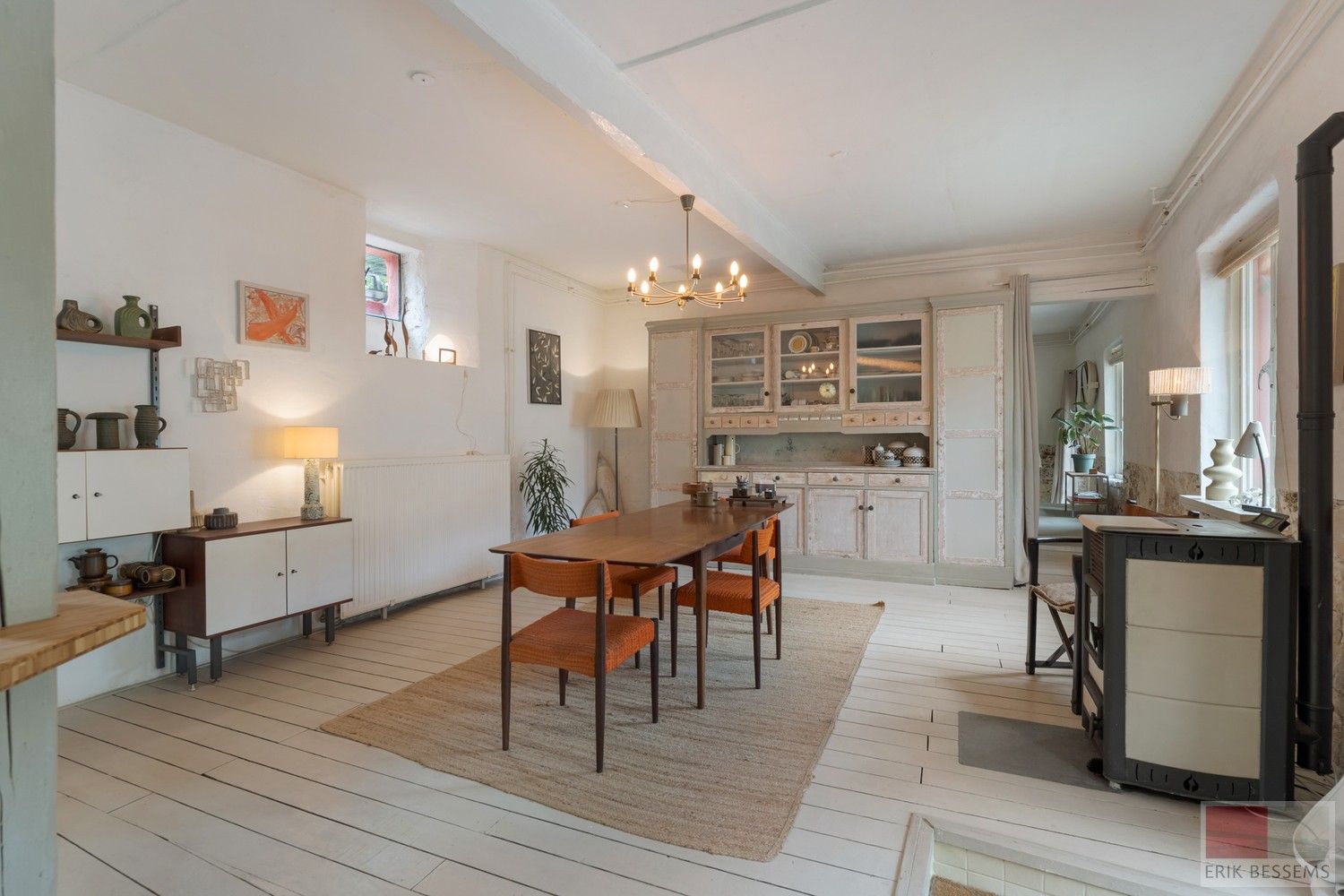 Karaktervolle woning uit 1668, met een bewoonbare oppervlakte van ca. 233 m² op een royaal perceel van 1.837 m² foto 9