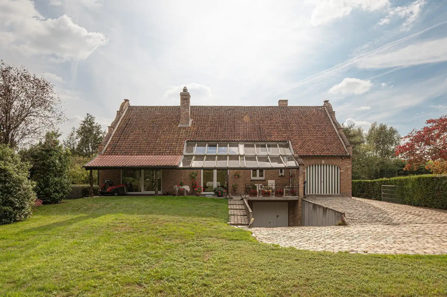 Ruime woning | 6 slpks | grote tuin foto 4