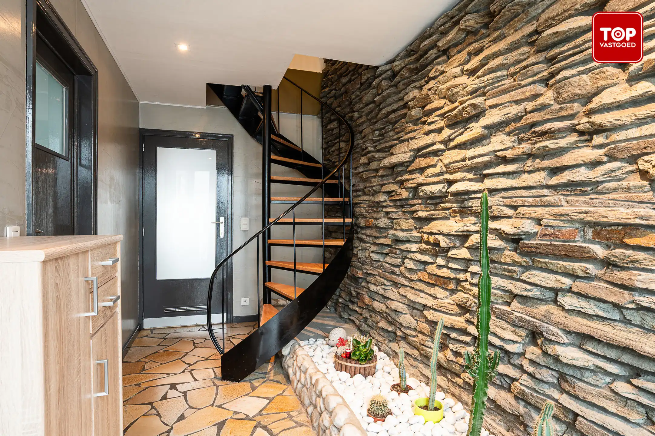 Charmante woning met 3 slaapkamers en tuin op een toplocatie foto 4