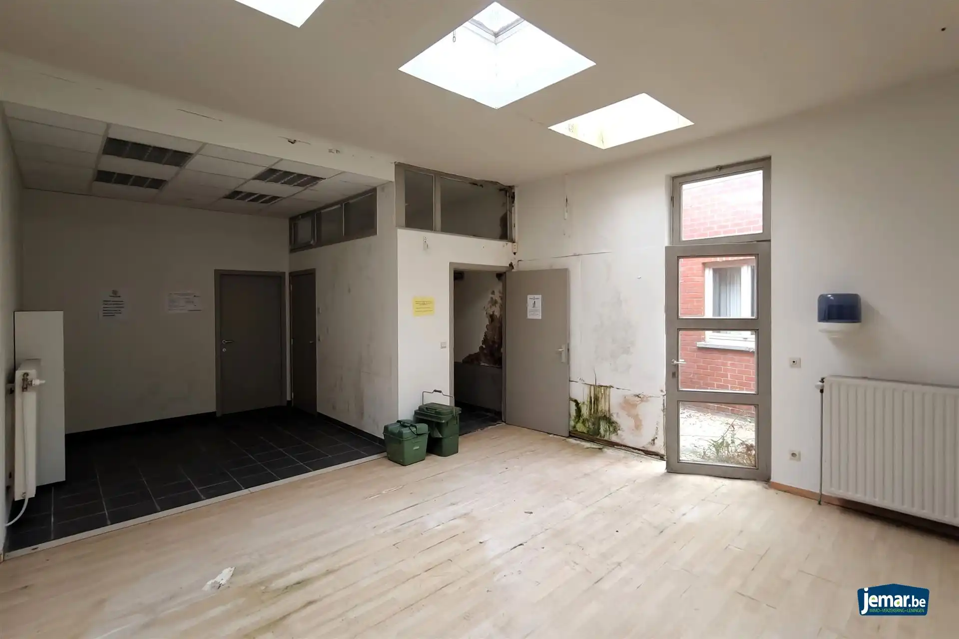 Te renoveren kantoorgebouw (311m²) in het historisch centrum van Borgloon foto 9