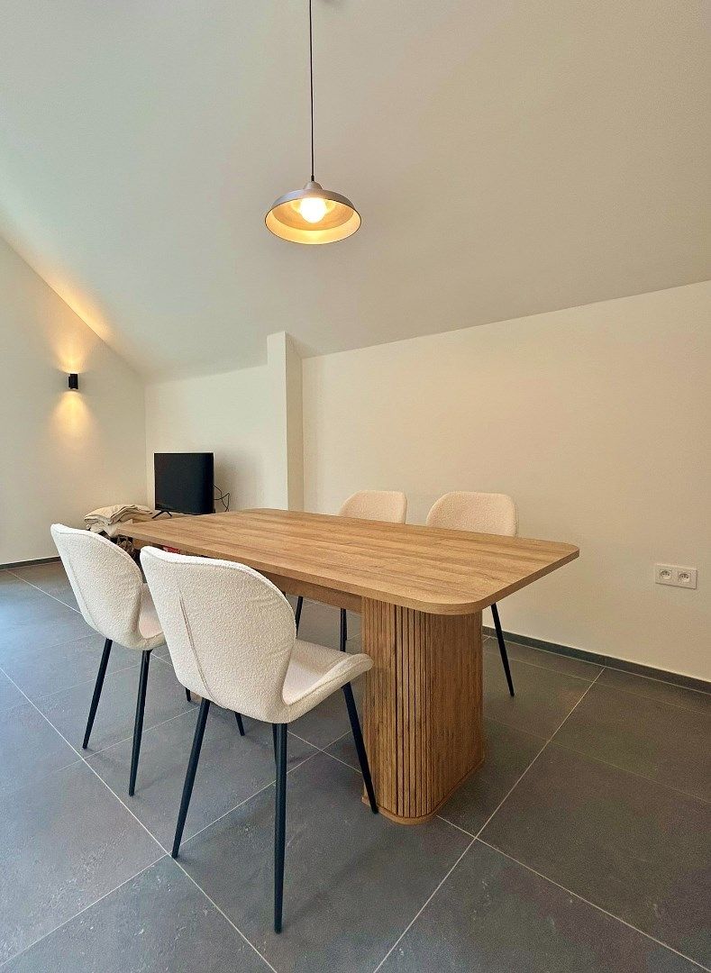 Volledig vernieuwd appartement met terras in Ieper centrum foto 4