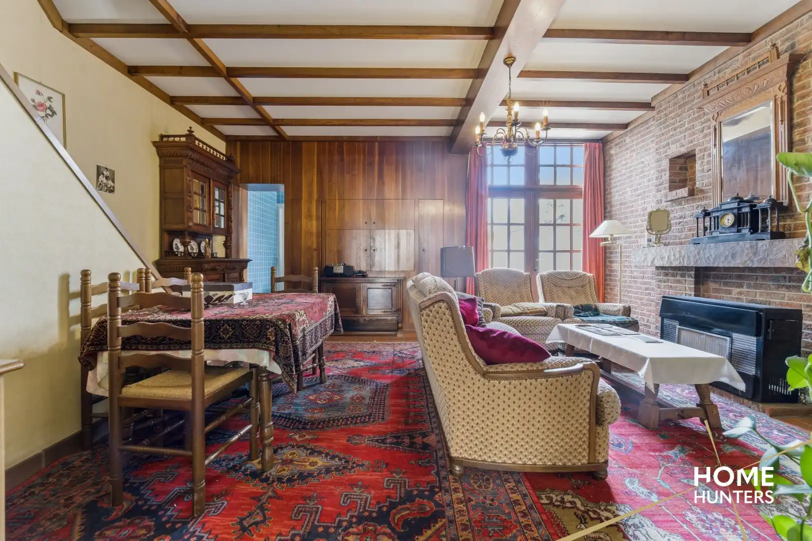 Karaktervolle te renoveren woning met 4 slaapkamers en ruime tuin te Ieper foto 9