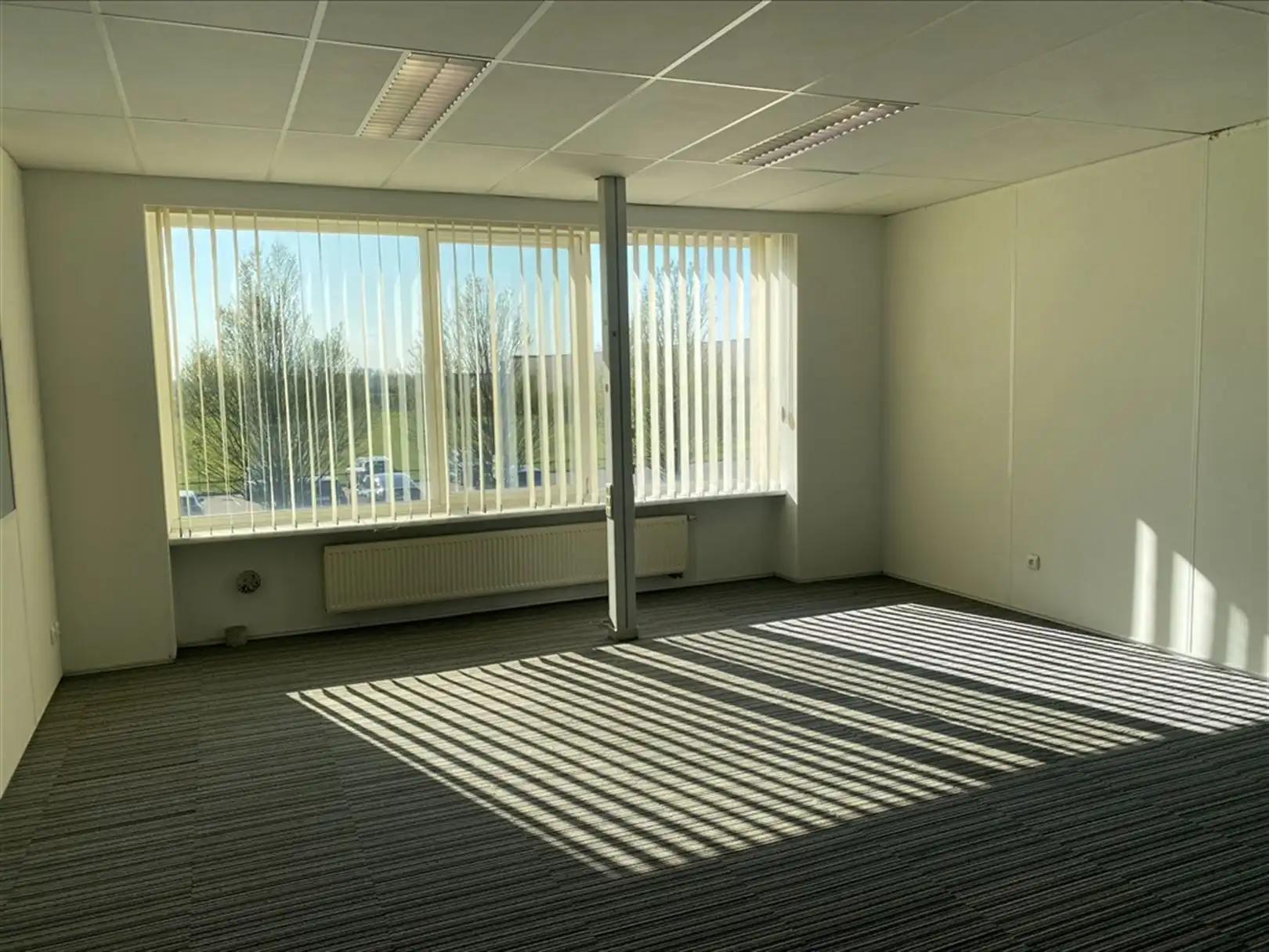 Budgetvriendelijk instapklaar kantoor op gunstige locatie foto 11