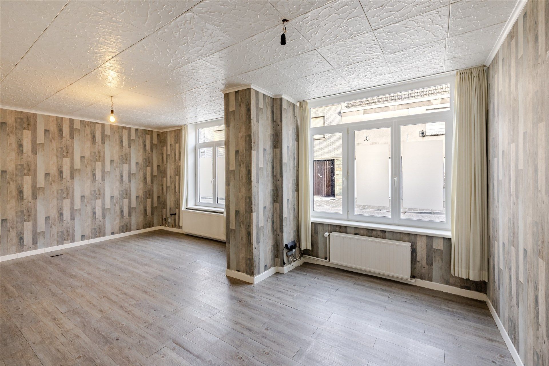 Goed gelegen, deels, te renoveren woning, centrum Asper(Gavere) foto 9