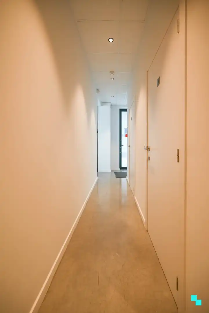 Terbeschikkingstelling van kantoorruimte in Waregem foto 10