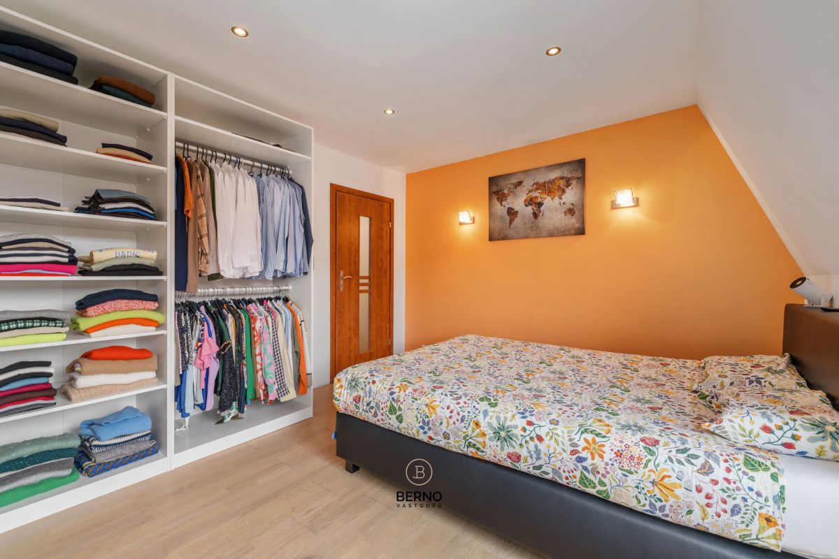 Charmante rijwoning met stadstuin nabij centrum. foto 23