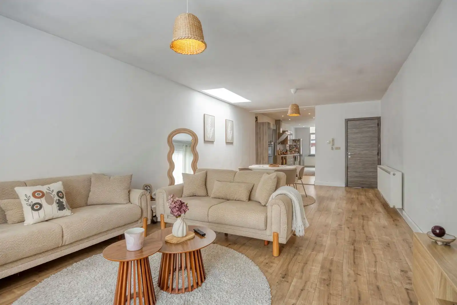 Hoofdfoto van de publicatie: Woning
