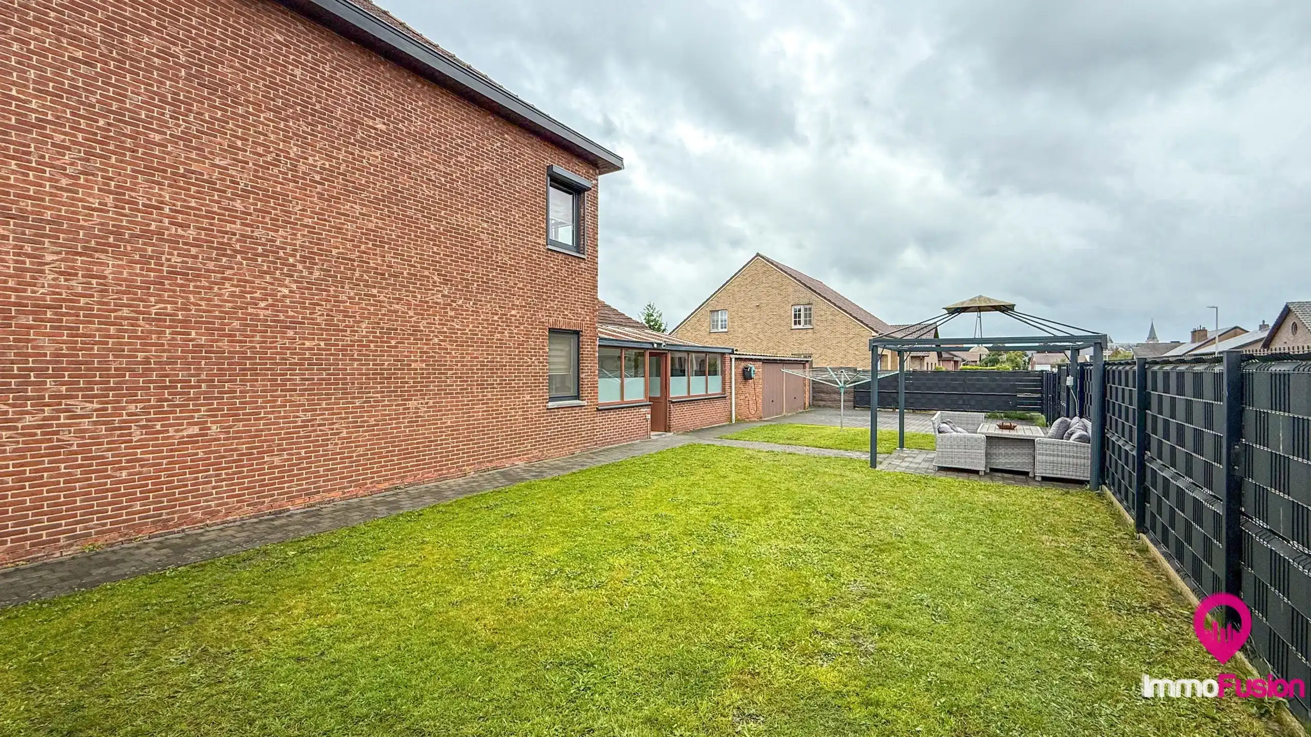 Halfopen woning met tuin en dubbele garage in H-Z! foto 40