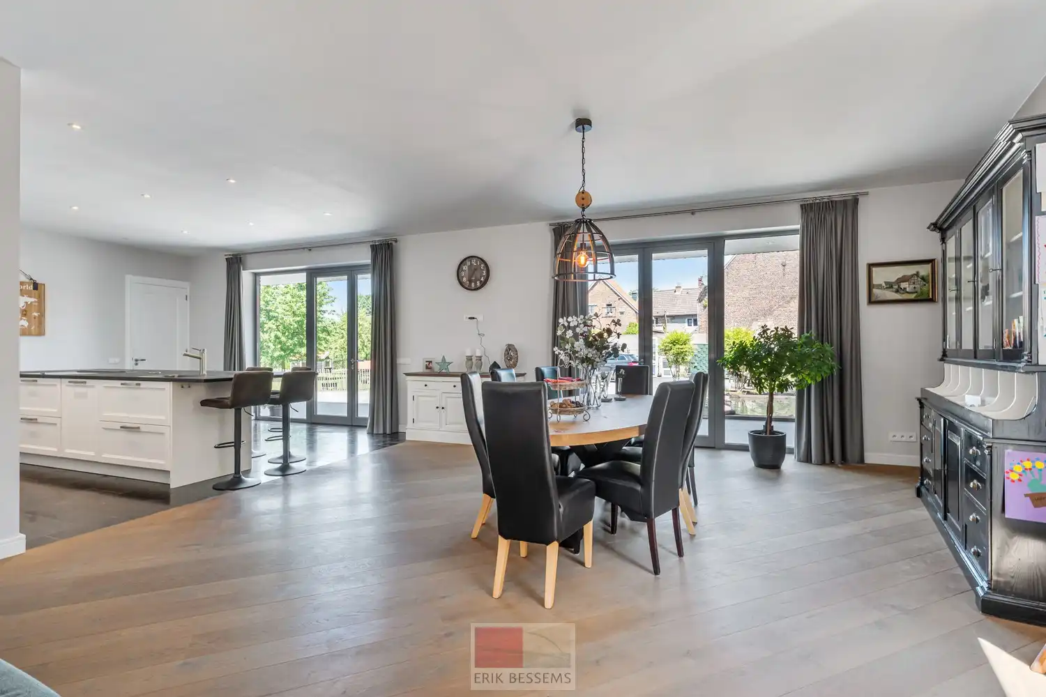 Prachtig authentiek herenhuis met ruime loods en garage in de Voerstreek! foto 13