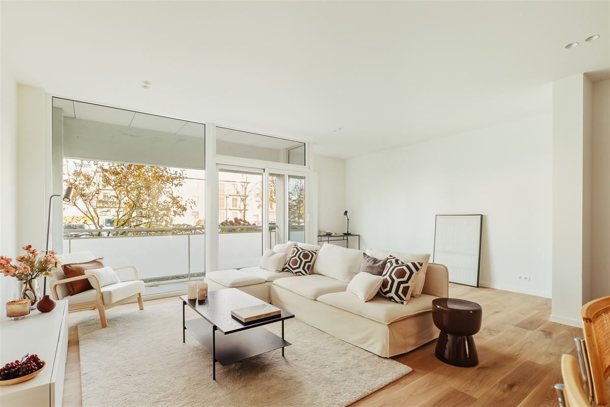 Luxueus gerenoveerd gelijkvloers appartement met 40m² terras foto 9