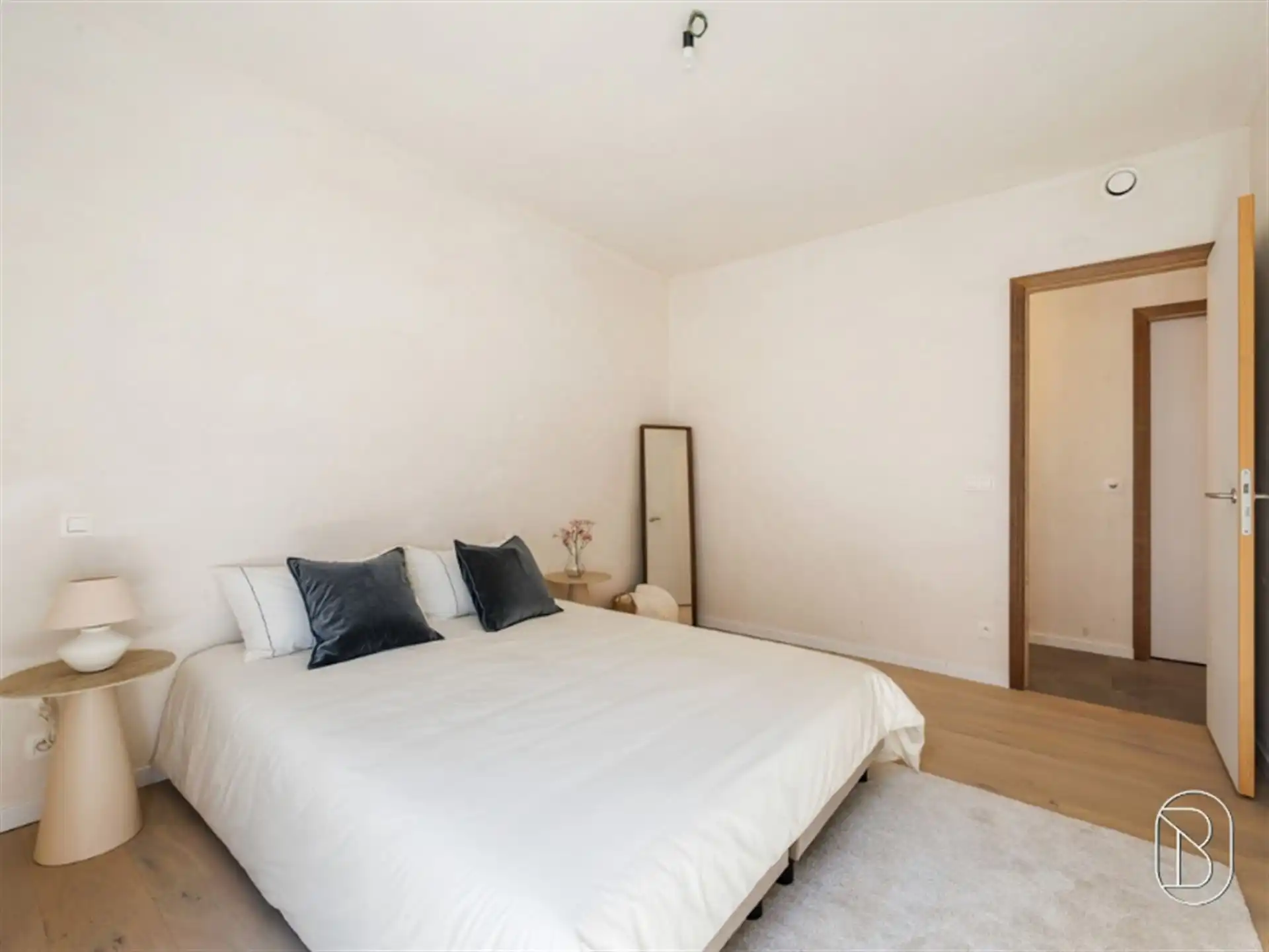 Mooie appartementen met terras + handelspand op topligging foto 7