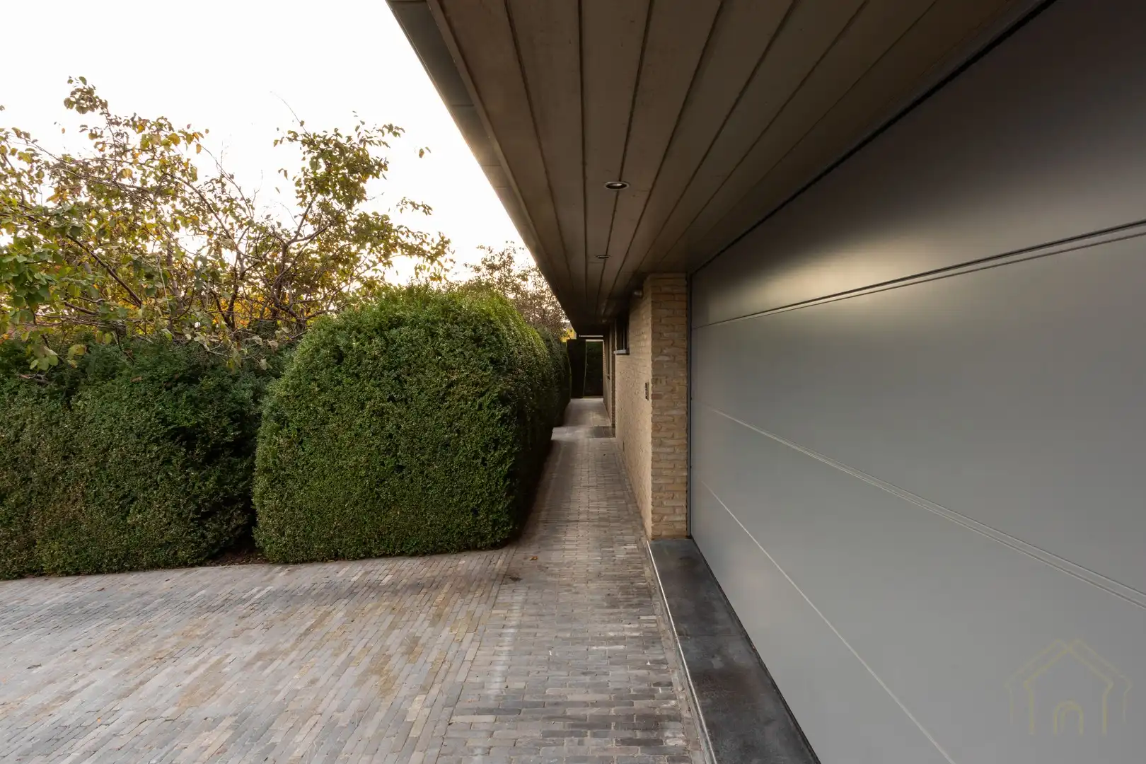 Ruime en energiezuinige villa met 5 slaapkamers in rustige buurt ‘De Posthoorn’ – Wevelgem foto 4