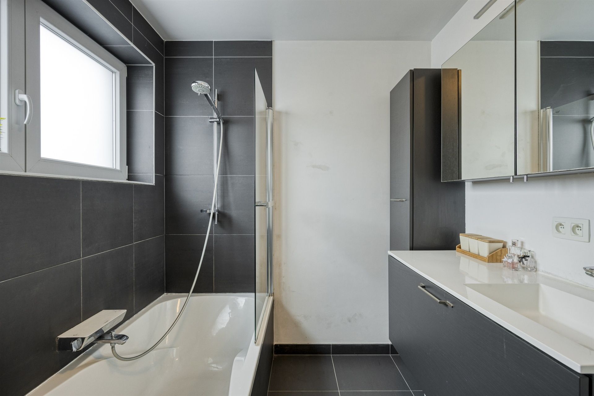 Recente woning met kwalitatieve afwerking foto 13