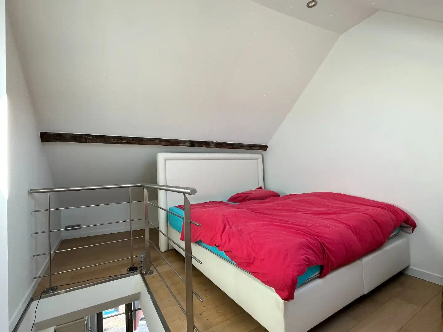 Charmante gerenoveerde stadswoning in centrum Brugge foto 11